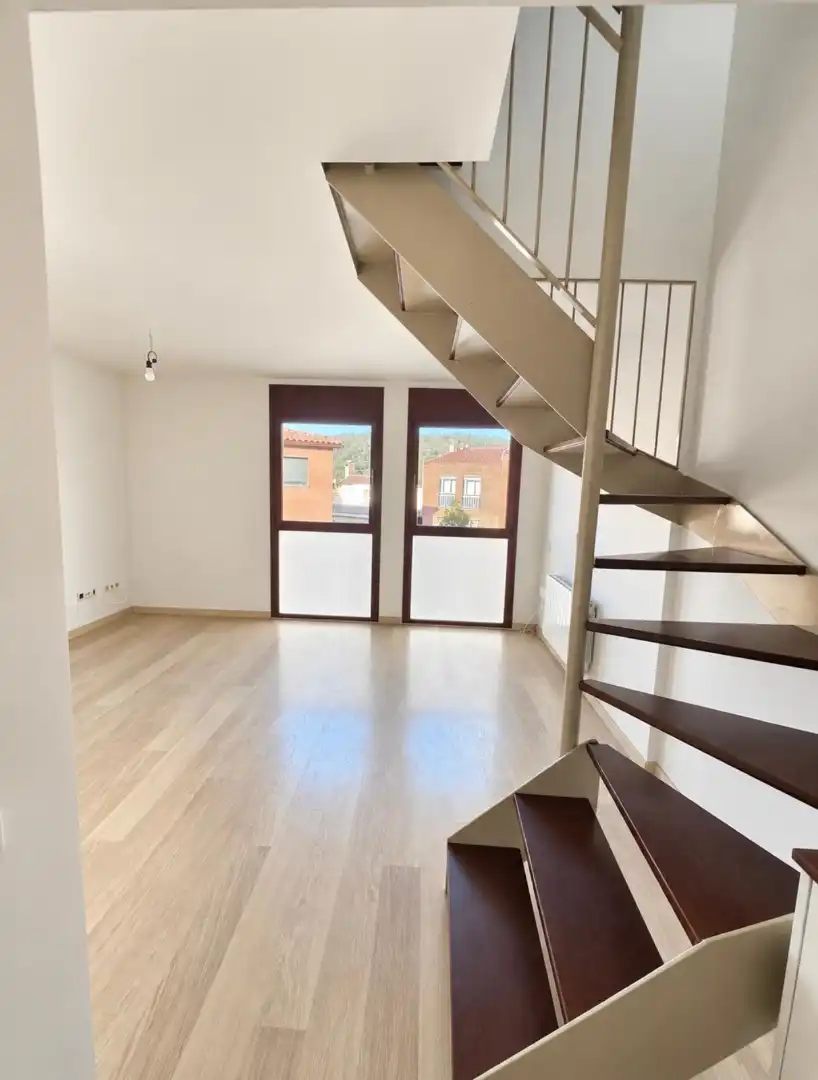 Dúplex con ascensor en venta en Carrer Torrenova