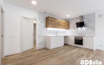 Kitchen of Flat for sale in Sabadell  with Air Conditioner and Heating
