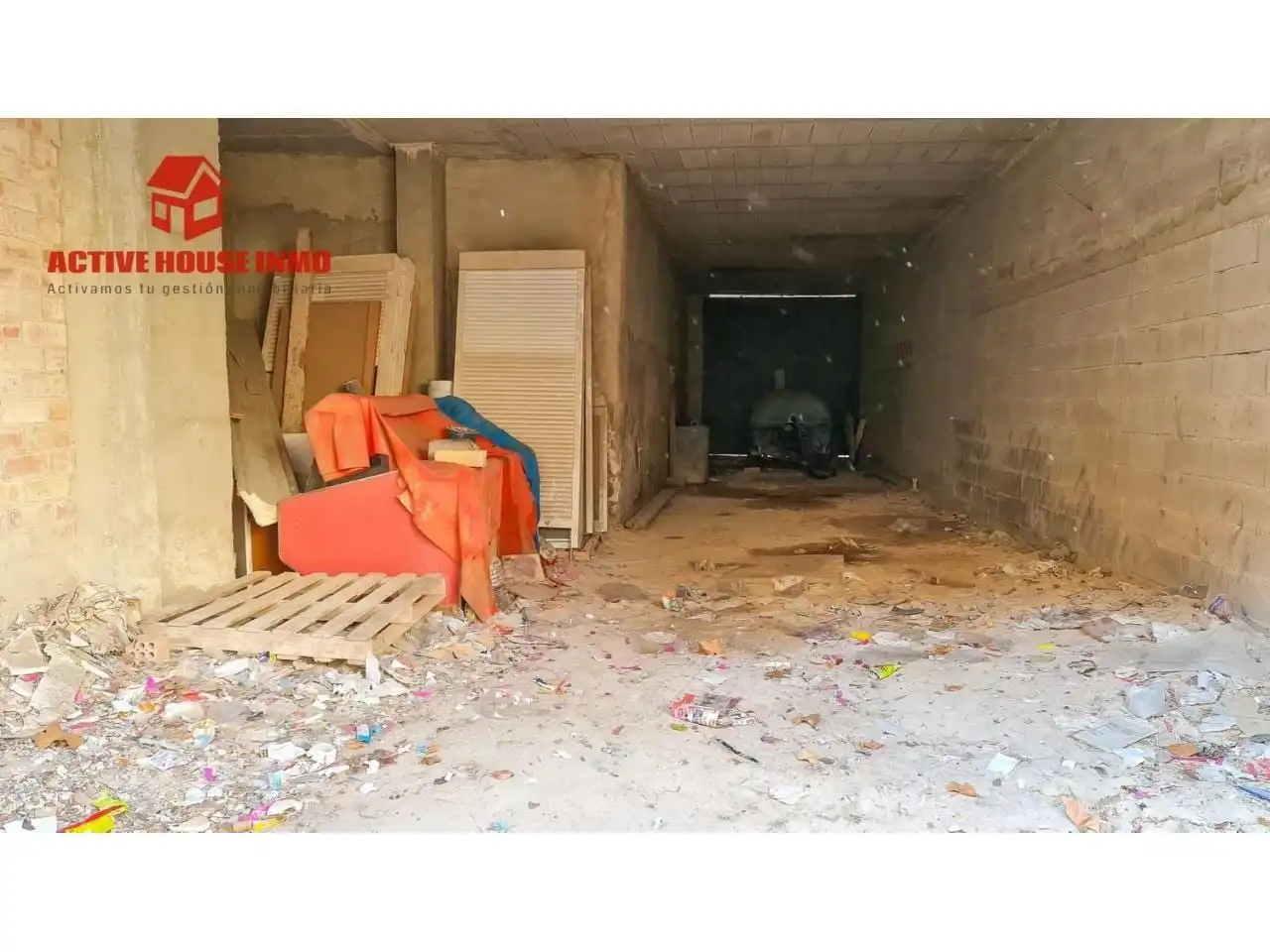 Casa adosada en venda en Santa Bàrbara amb Terrassa i Balcó