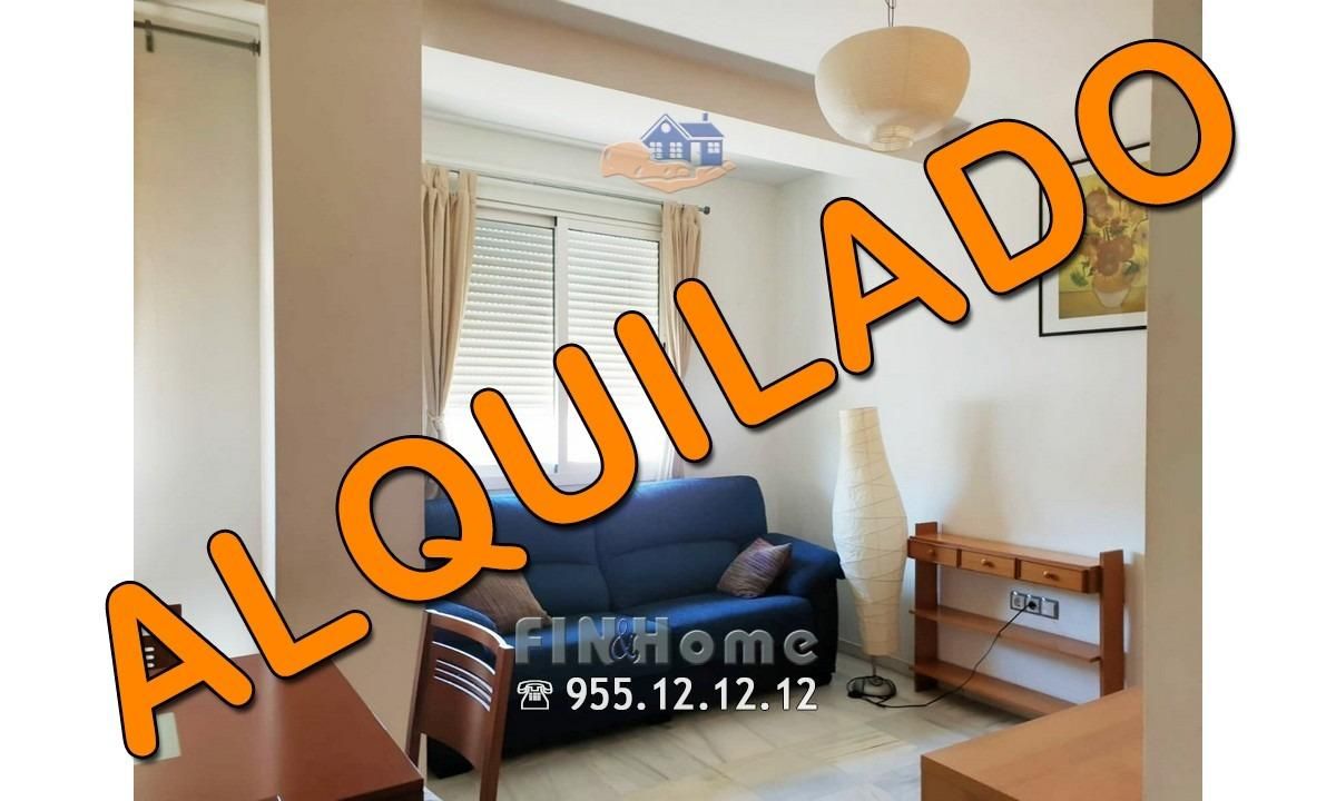 Sala d'estar de Pis de lloguer en  Sevilla Capital amb Aire condicionat, Calefacció i Parquet