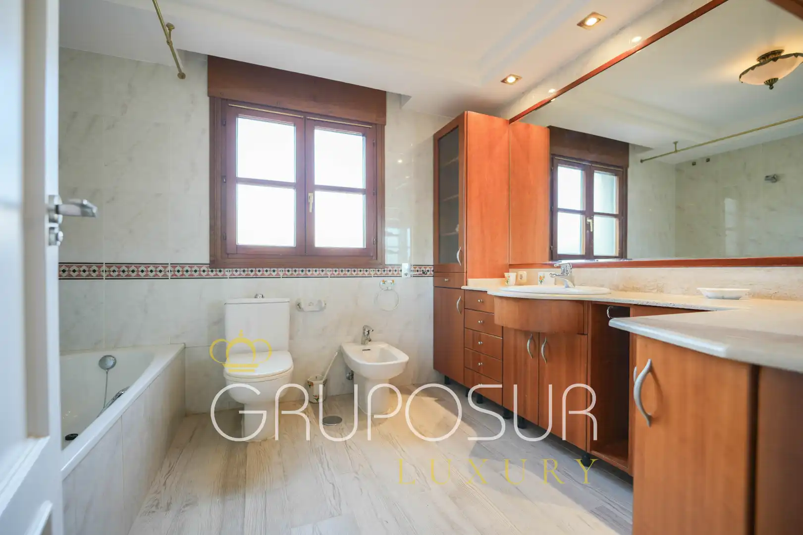 Baño de Casa o chalet en venta en Valladolid con Calefacción, Jardín privado y Parquet