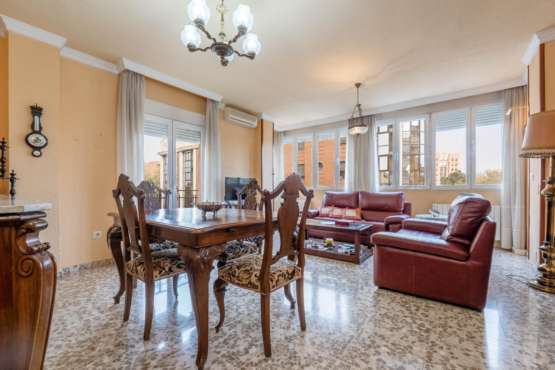 Sala de estar de Piso en venta en  Granada Capital con Calefacción