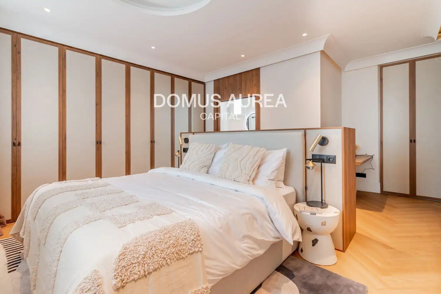 Bedroom of Attic for rent in Madrid  with Air Conditioner, Heating and Parquet flooring