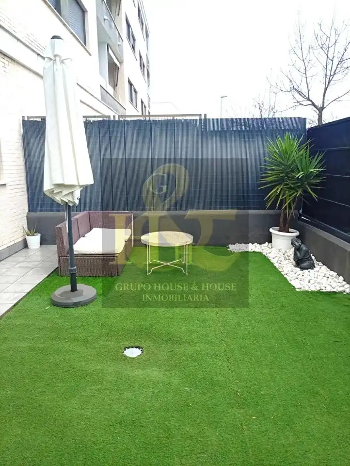 Terrasse von Erdgeschoss zum Verkauf in Jerez de la Frontera mit Klimaanlage, Privatgarten und Gemeinschaftspool