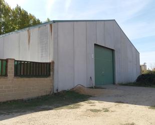 Vista exterior de Nau industrial en venda en Santa Marta de Tormes