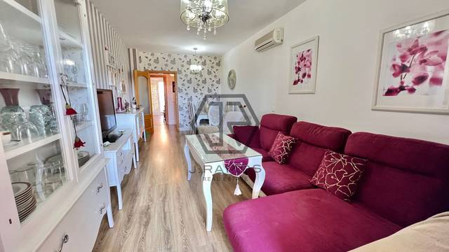 Piso en Venta en Moreras de Baviera en Caleta de Vélez