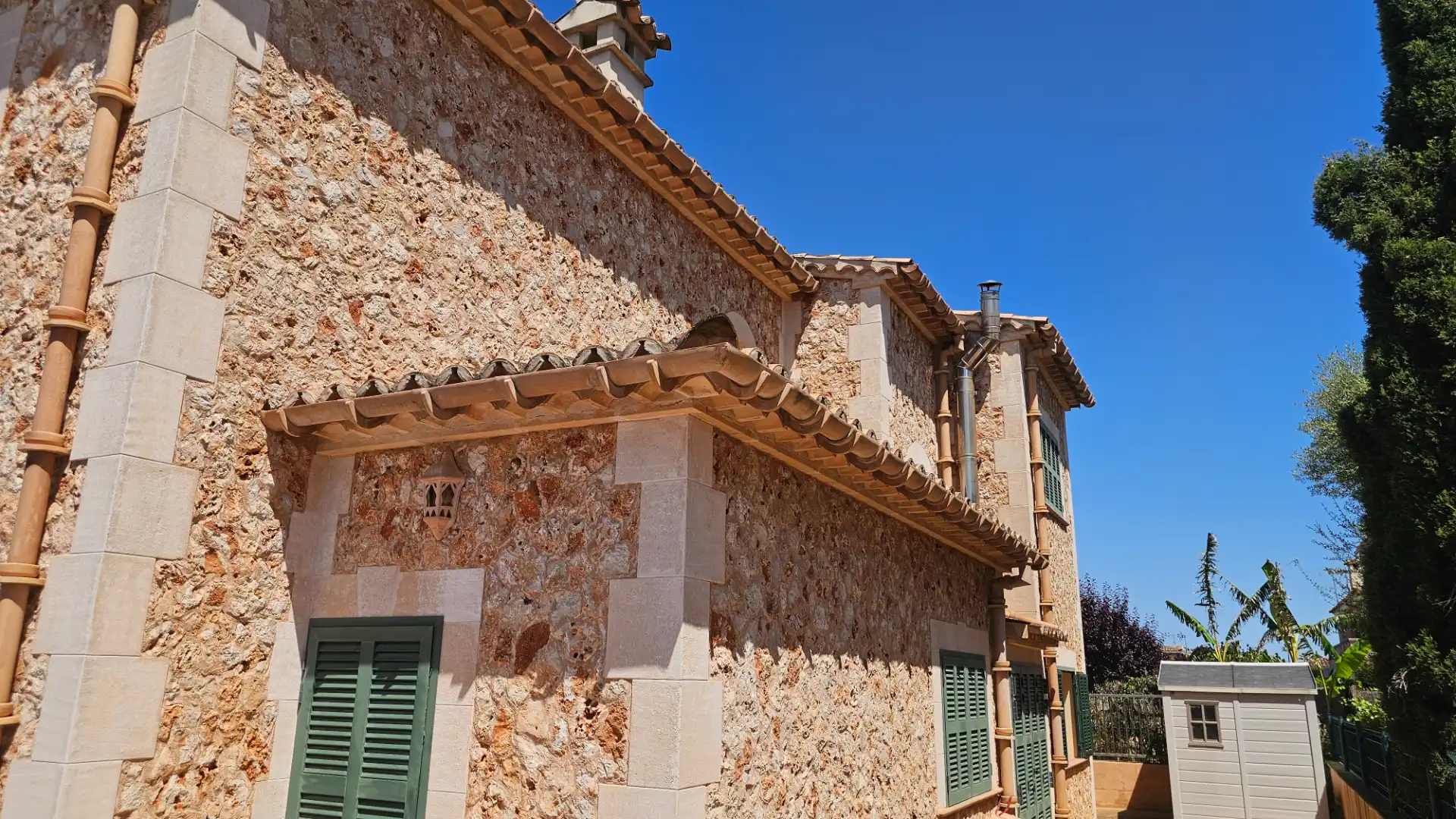 Vista exterior de Casa o xalet en venda en Marratxí amb Aire condicionat, Calefacció i Jardí privat