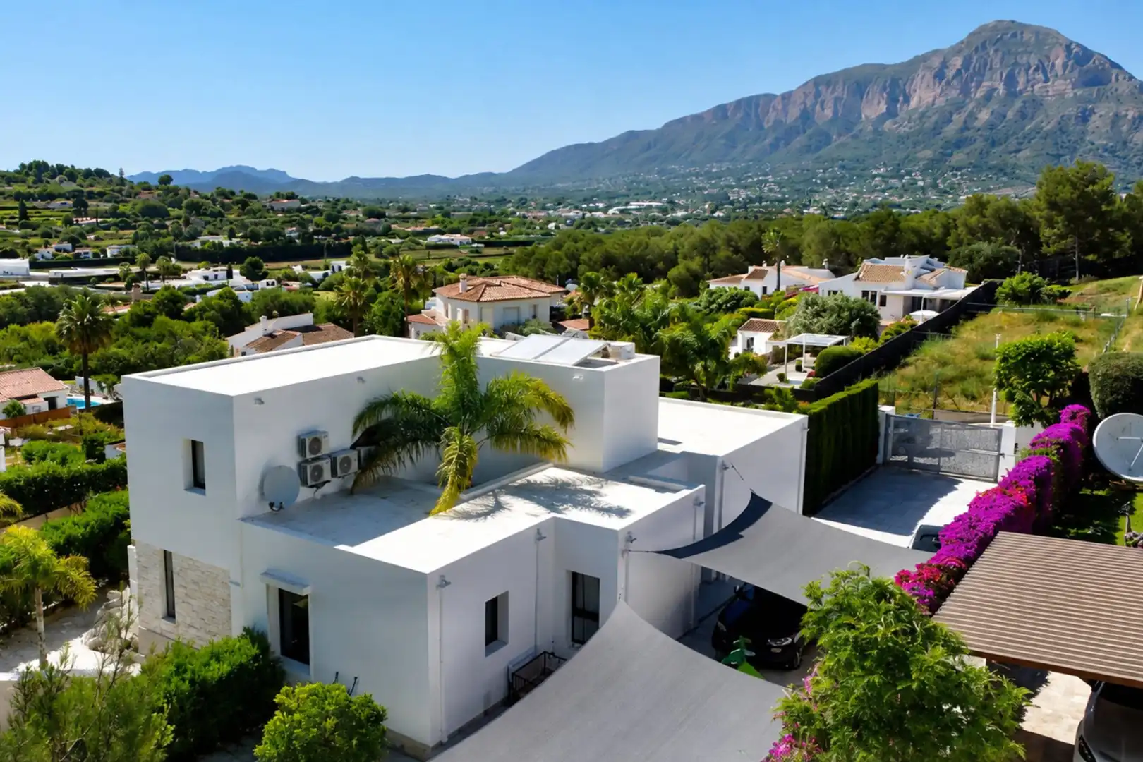 Vista exterior de Casa o xalet en venda en Jávea / Xàbia amb Aire condicionat, Calefacció i Jardí privat