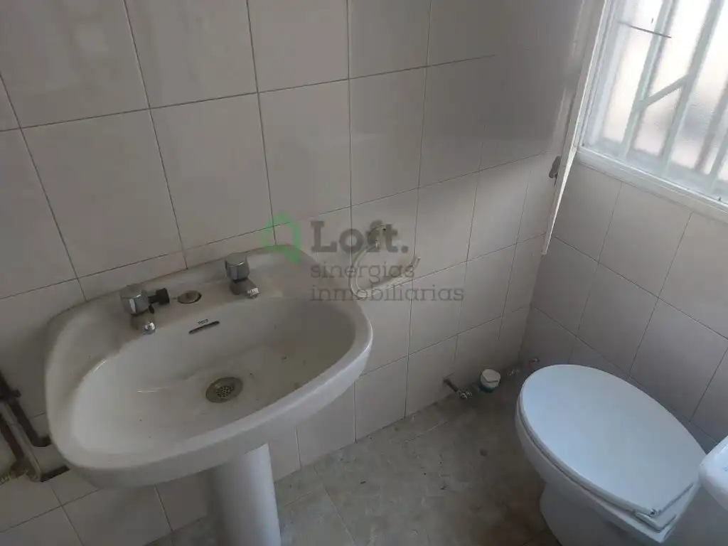 Badezimmer von Geschaftsraum zur Miete in Badajoz mit Klimaanlage