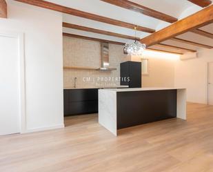 Kitchen of Flat to rent in  Valencia Capital  with Air Conditioner, Heating and Terrace