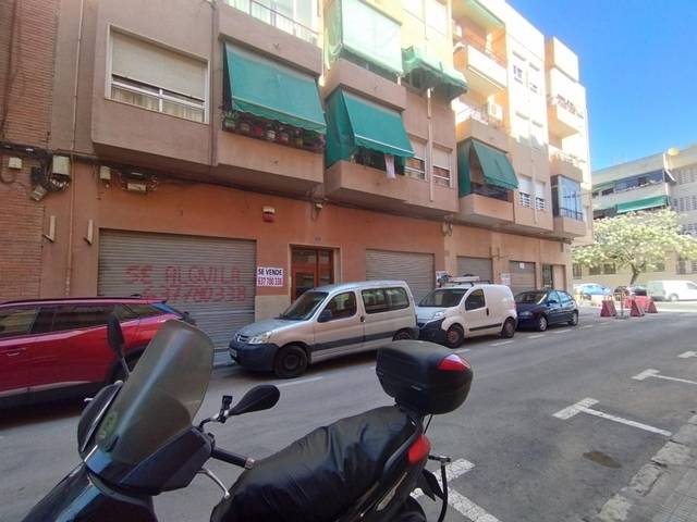 Local comercial en Venta en Calle de Casiopea en Florida Alta