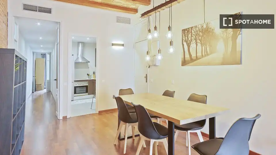 Piso con terraza en alquiler en Gràcia