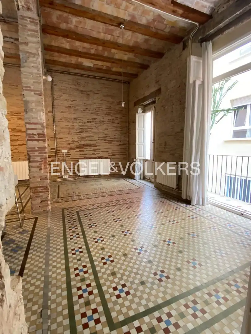 Flat for rent in Valencia  with Air Conditioner and Heating