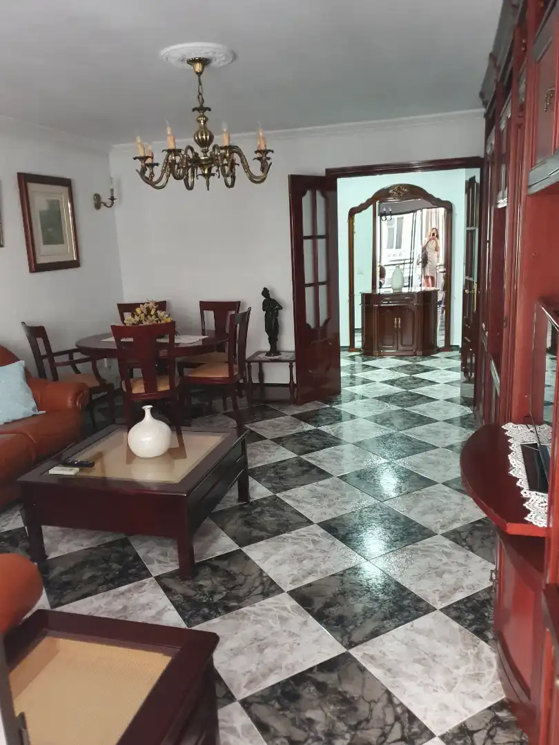 Piso con terraza en venta en Calle Medina Sidonia, imagen 4