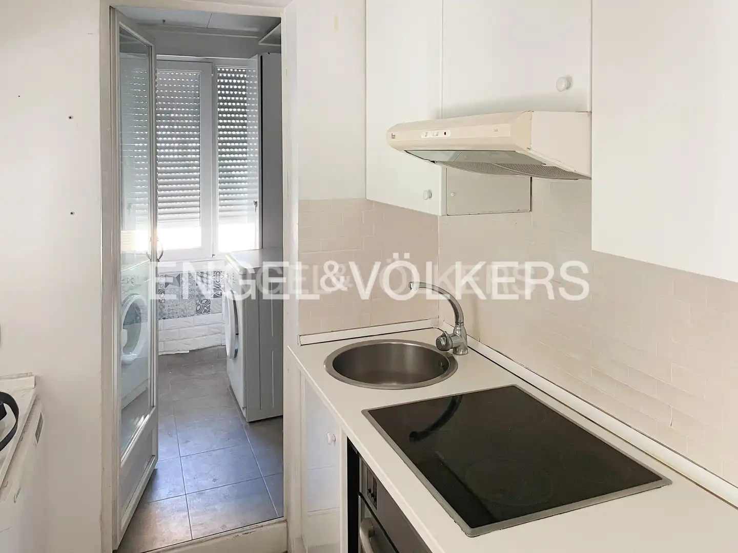 Kitchen of Flat for rent in Madrid  with Air Conditioner, Heating and Private garden
