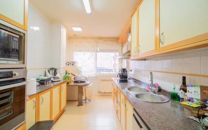 Kitchen of Flat for sale in  Lleida Capital  with Air Conditioner, Heating and Parquet flooring