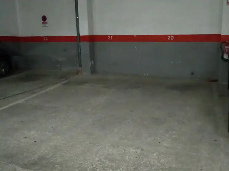 Parkplatz von Garage zur Miete in Cáceres