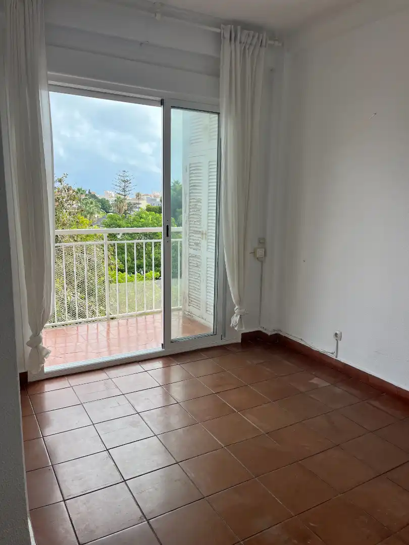 Appartamento con piscina in affitto a Puerto Marina, imagen 10