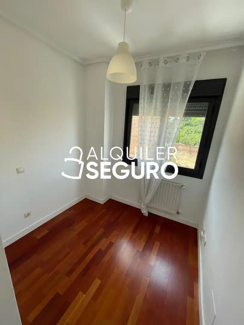 Habitación de Piso de alquiler en Madrid con Aire acondicionado y Calefacción