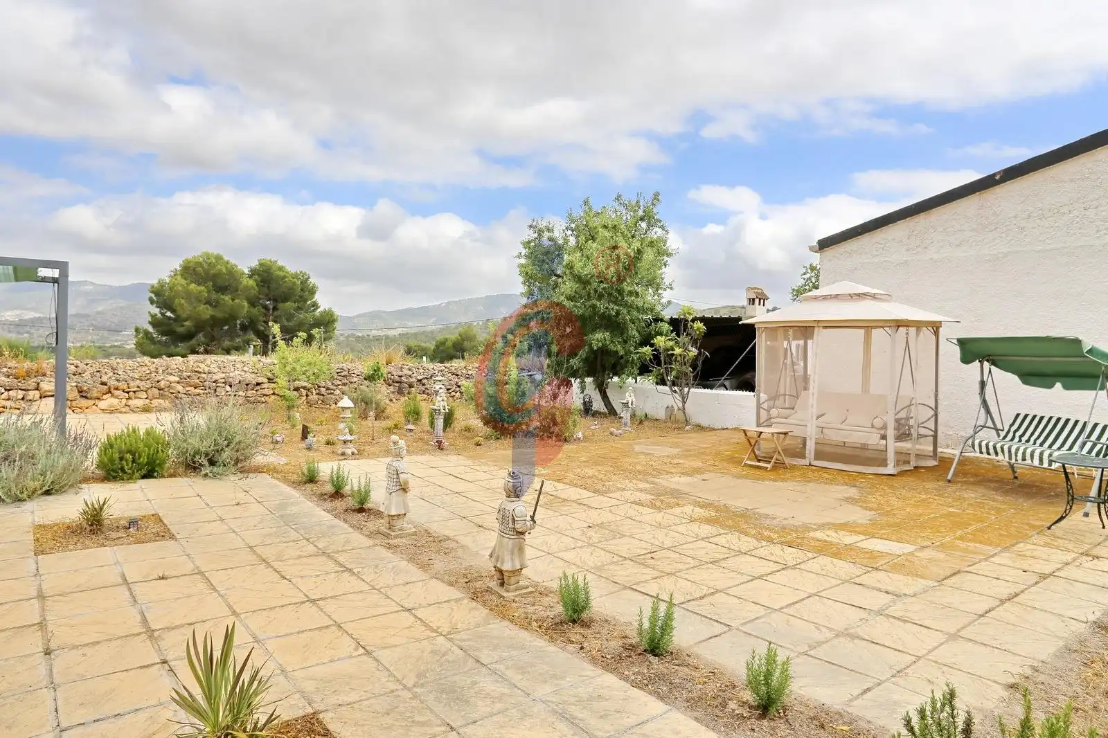 Garten von Haus oder Chalet zum Verkauf in Hondón de las Nieves / El Fondó de les Neus mit Privatgarten, Abstellraum und Schwimmbad