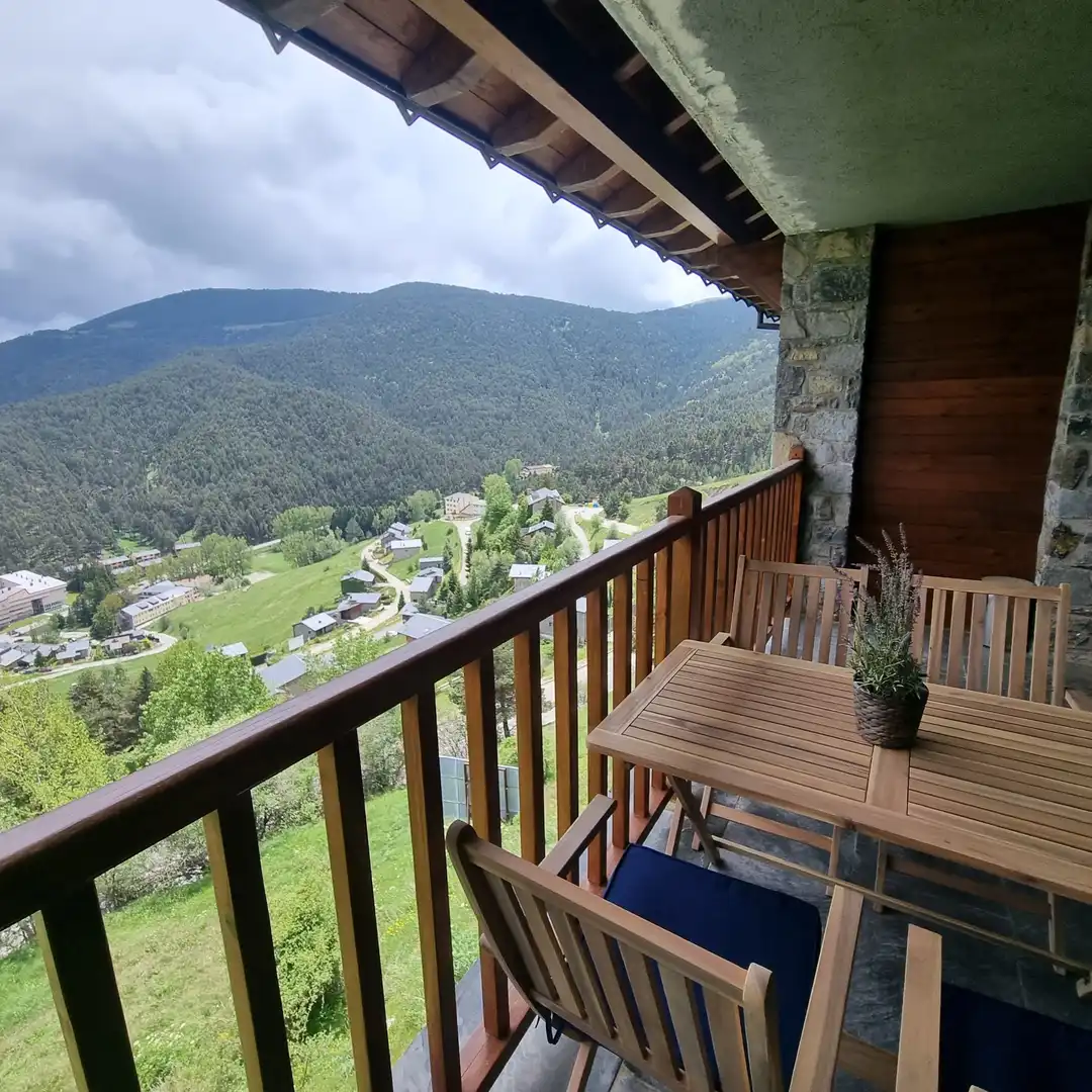 Piso con terraza en alquiler en La Molina, imagen 2
