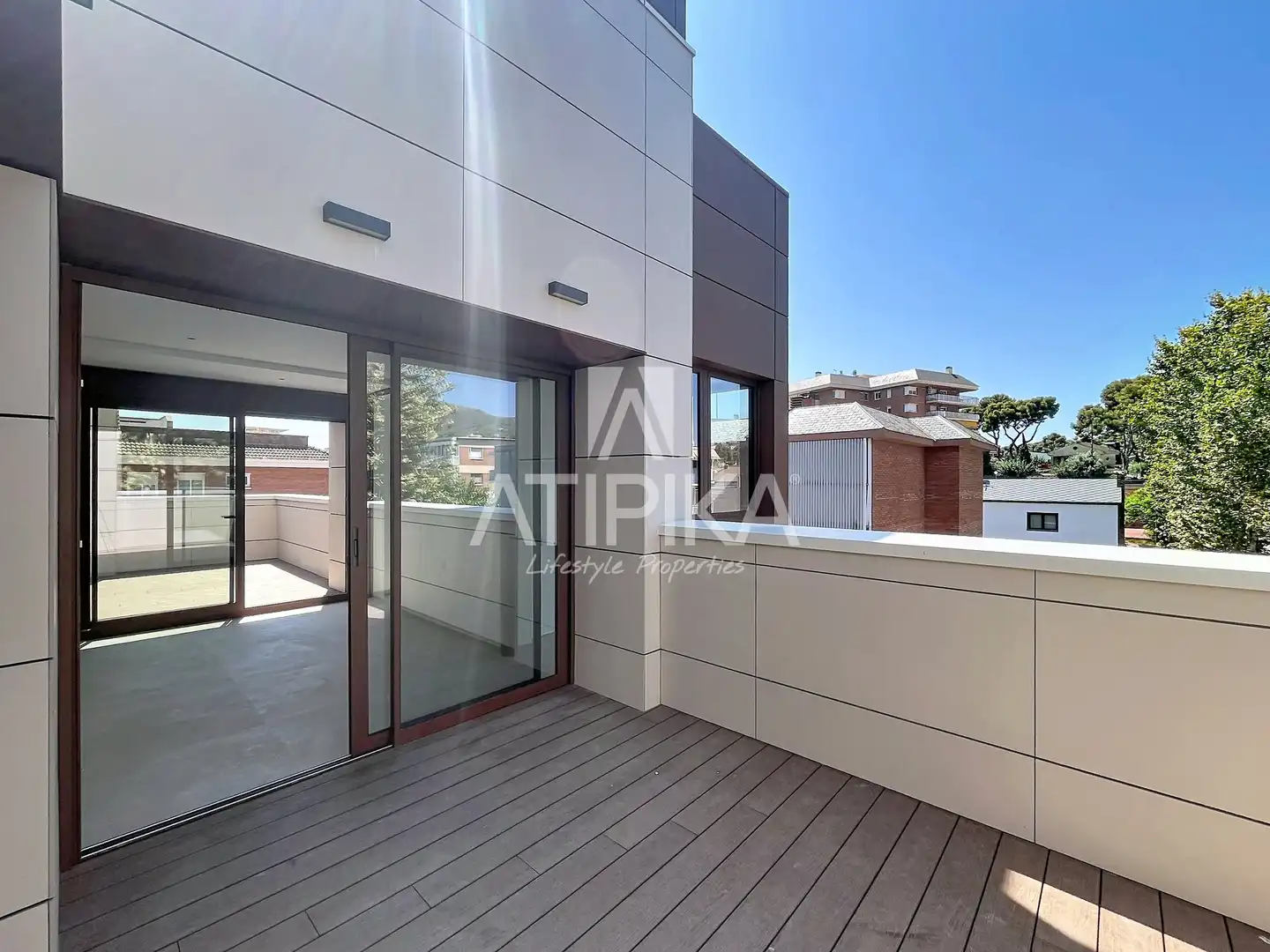 Vista exterior de Ático en venta en Castelldefels con Aire acondicionado, Calefacción y Horno