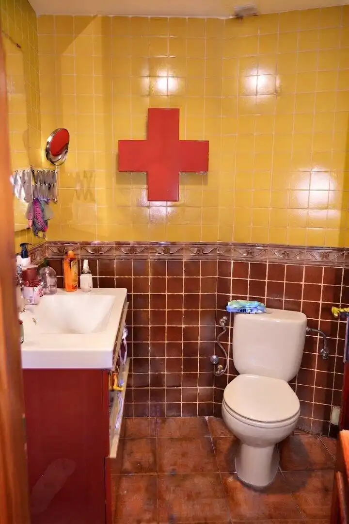 Bathroom of Houses for sale in Valverde de la Virgen, León