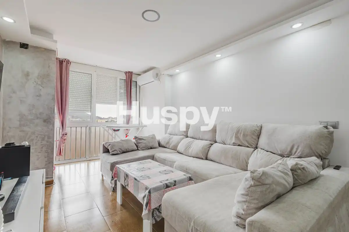 Piso con ascensor en venta en Calle Eume