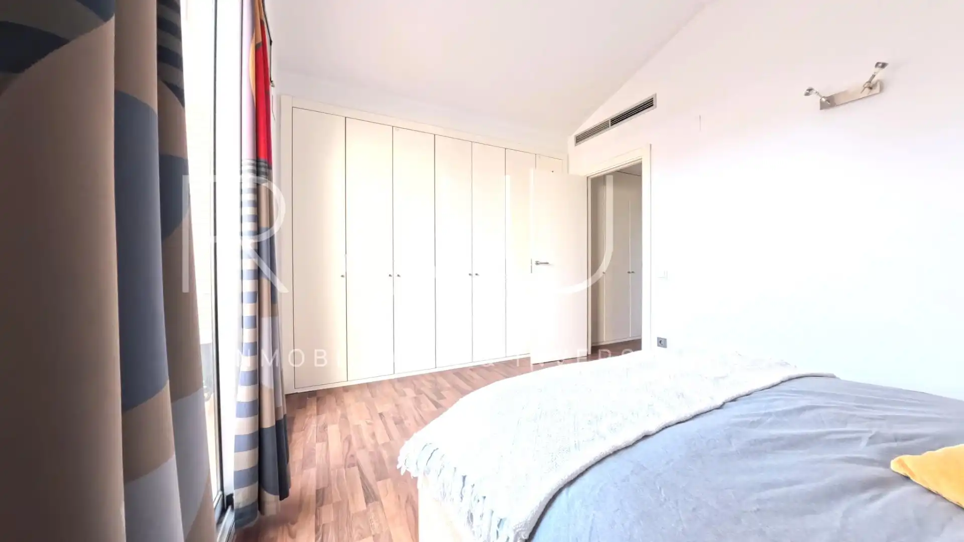 Bedroom of Duplexes for sale in Castelldefels  with Air Conditioner, Heating and Parquet flooring