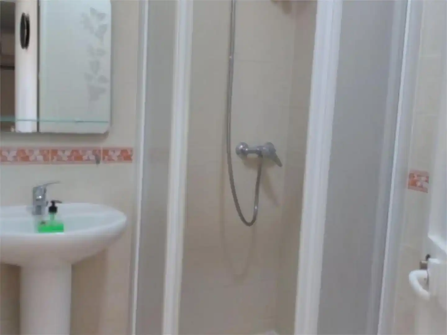 Baño de Planta baja de alquiler en Conil de la Frontera con Aire acondicionado y Amueblado