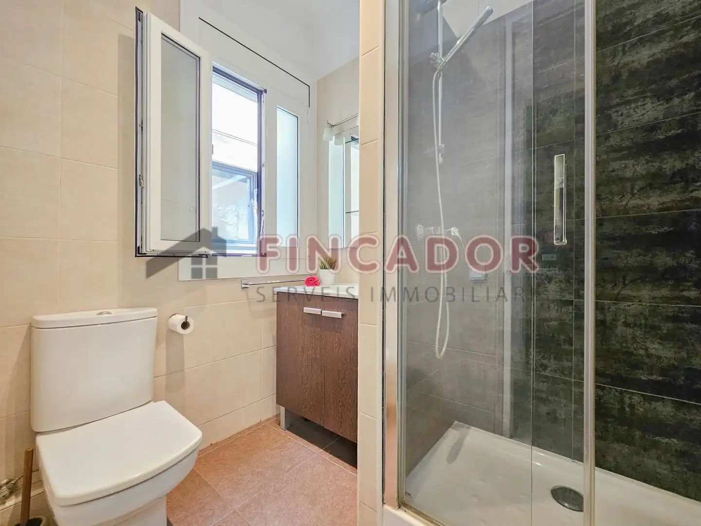 Bathroom of Flat for sale in Barcelona  with Air Conditioner, Heating and Parquet flooring