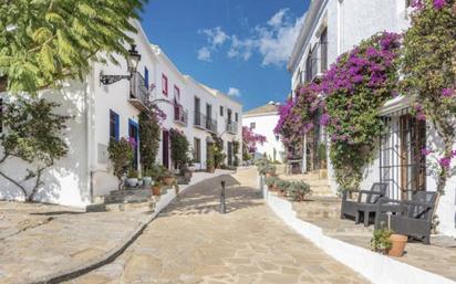 Exterior view of Single-family semi-detached for sale in Marbella  with Private garden, Terrace and Community pool