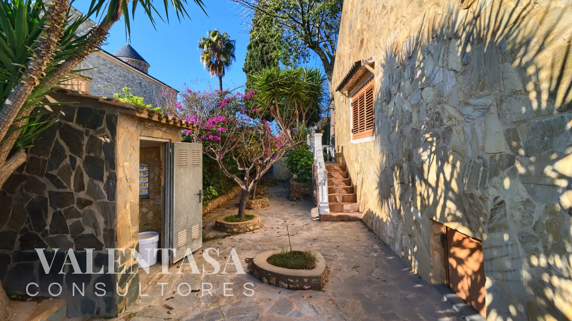 Exterior view of Houses for sale in L'Eliana  with Air Conditioner, Heating and Private garden