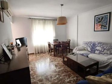 Piso con balcón en venta en Sur