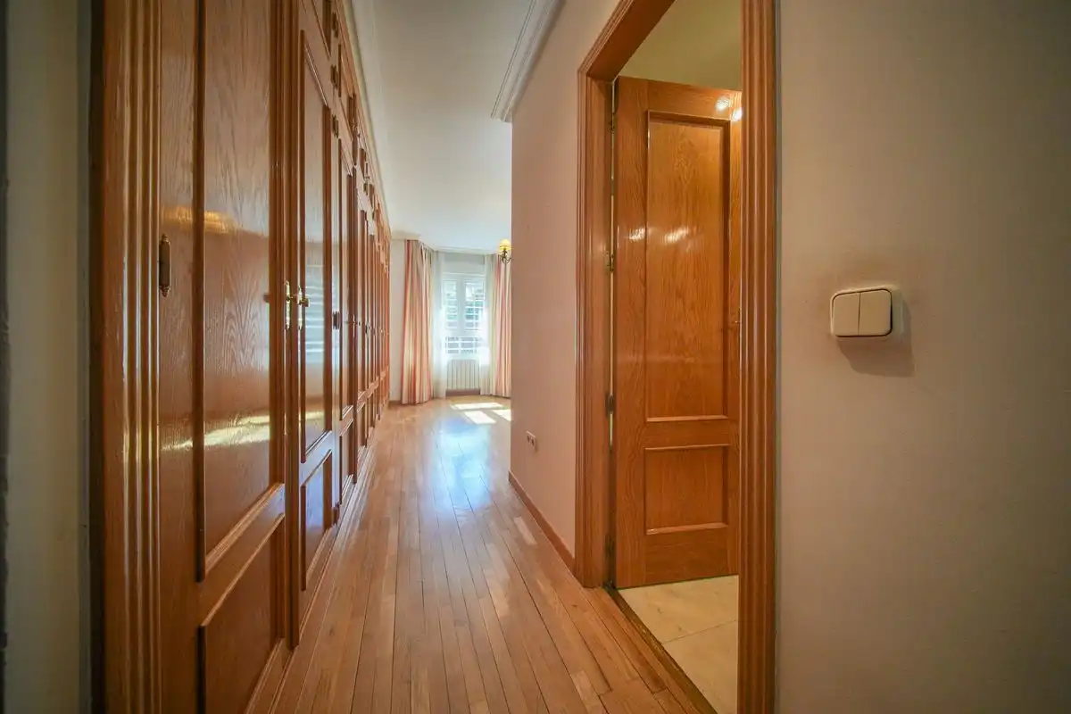 Casa adosada en venta en Pozuelo de Alarcón con Aire acondicionado, Calefacción y Jardín privado