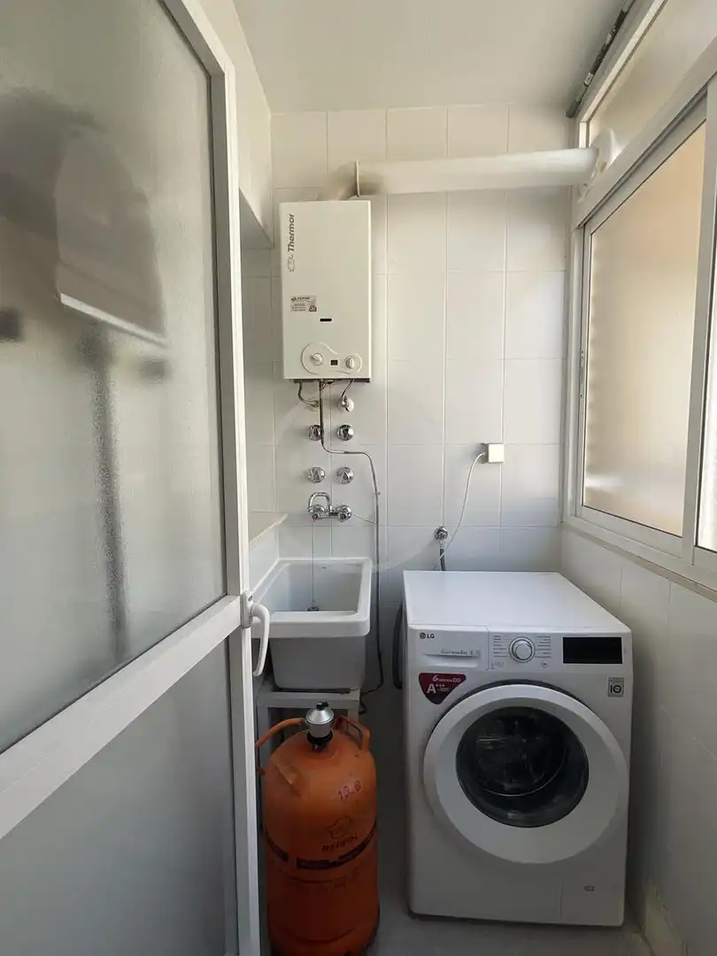 Badezimmer von Wohnung zur Miete in Linares mit Klimaanlage, Terrasse und Möbliert