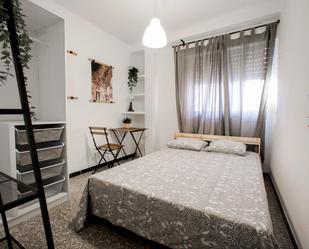 Bedroom of Flat to share in Llíria