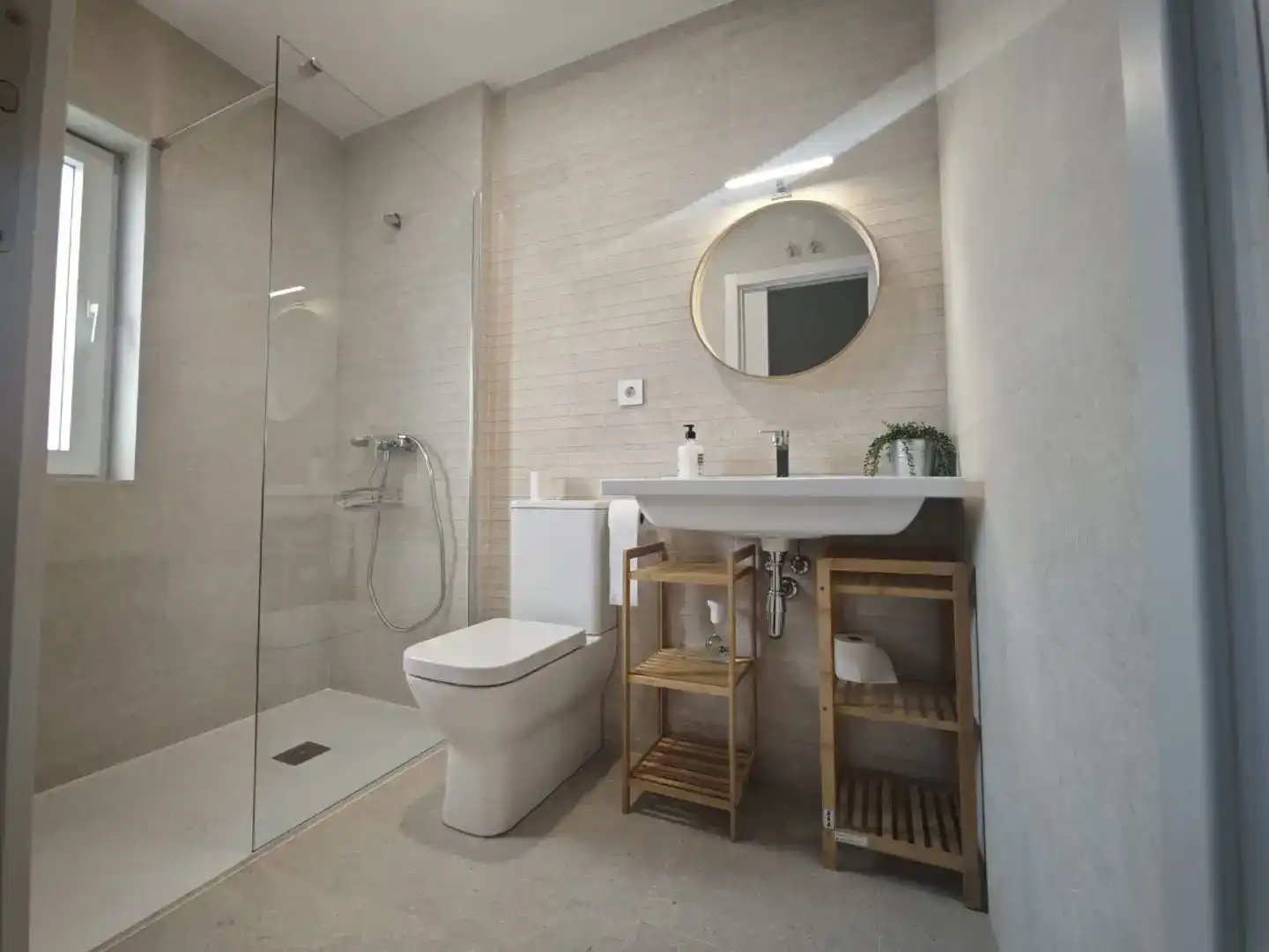 Baño de Casa o chalet de alquiler en Medio Cudeyo con Jardín privado, Parquet y Amueblado