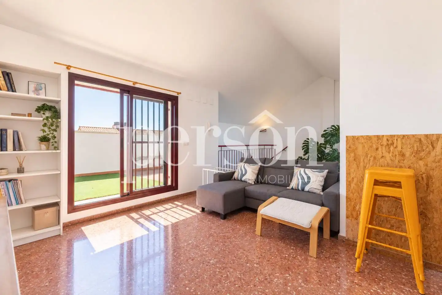 Wohnzimmer von Maisonette zur Miete in Manises mit Klimaanlage, Terrasse und Möbliert
