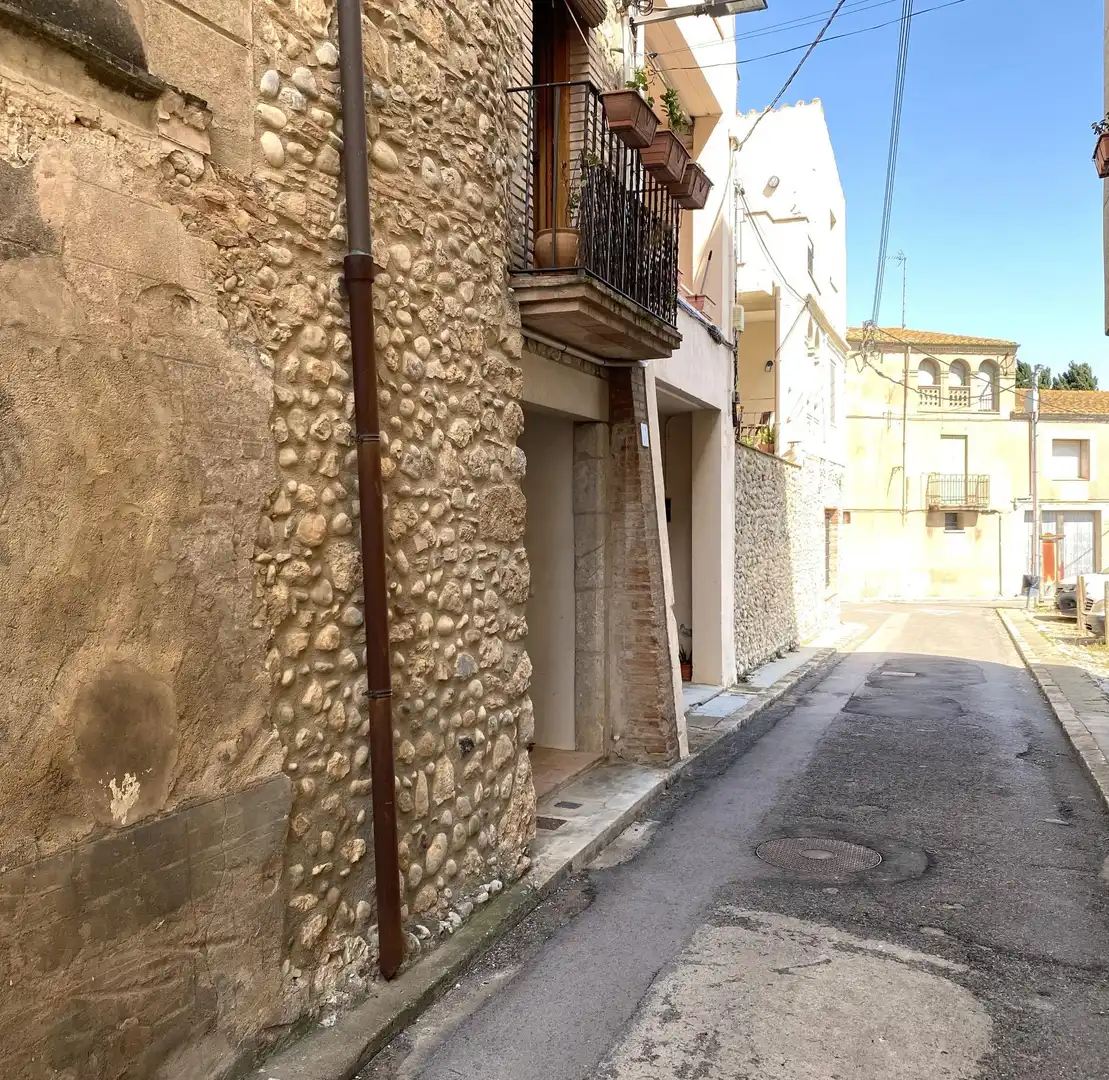 Vista exterior de Casa adosada en venda en L'Armentera amb Calefacció, Moblat i Alarma