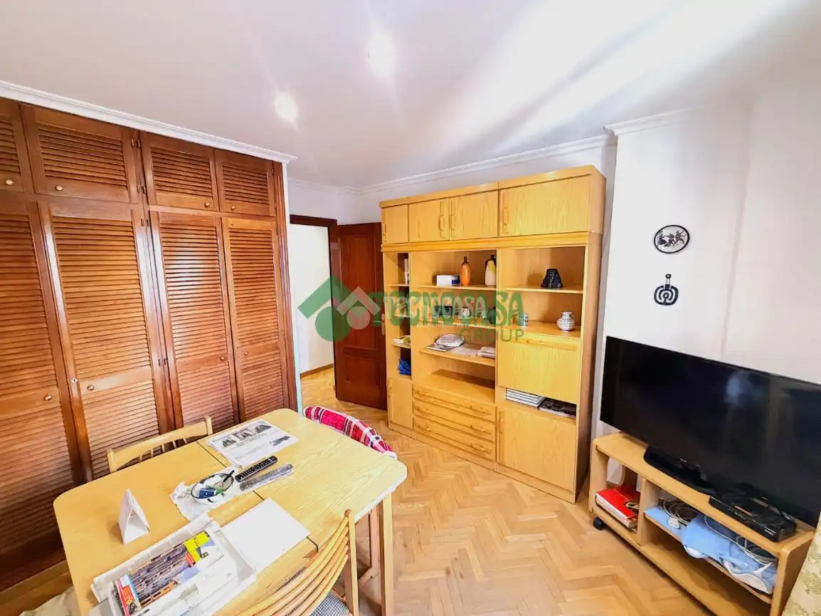 Bedroom of Flat for sale in Cuenca  with Air Conditioner, Heating and Terrace