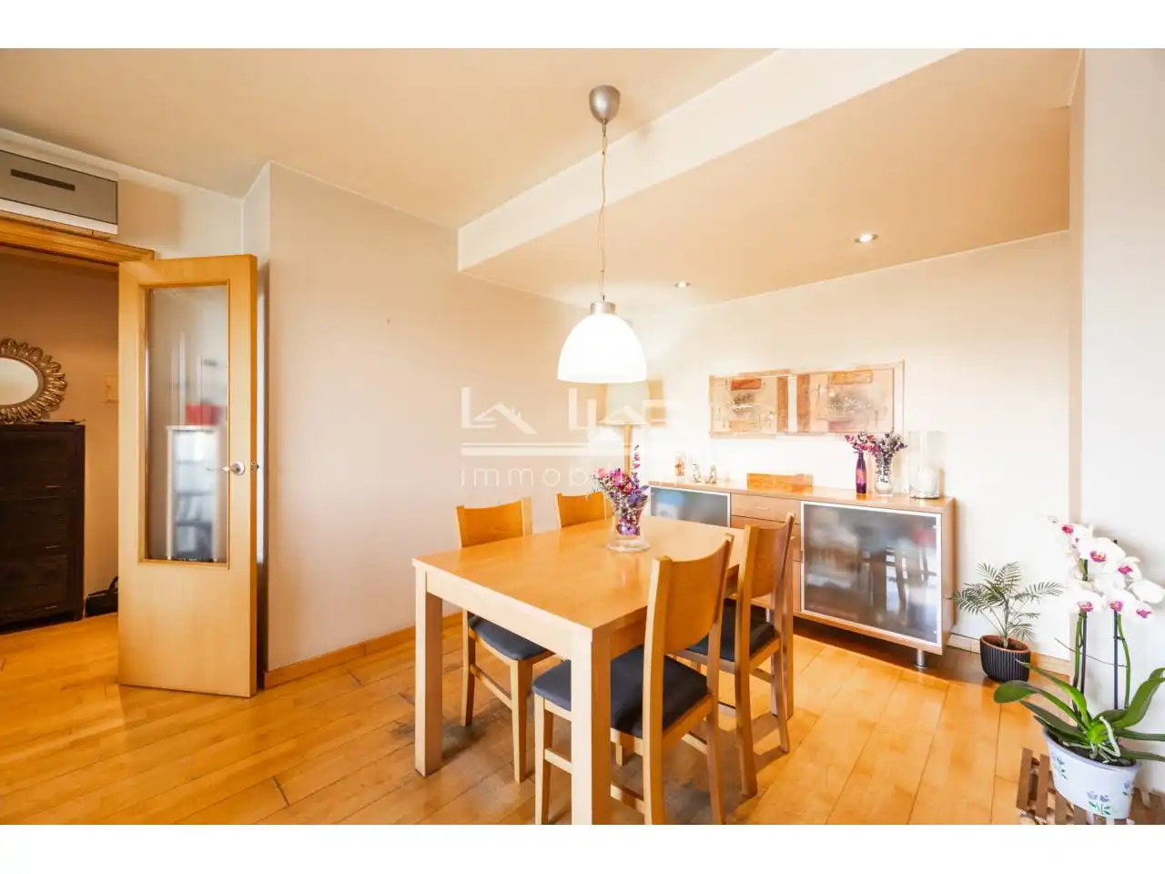 Dining room of Flat for sale in Vic  with Air Conditioner, Heating and Parquet flooring