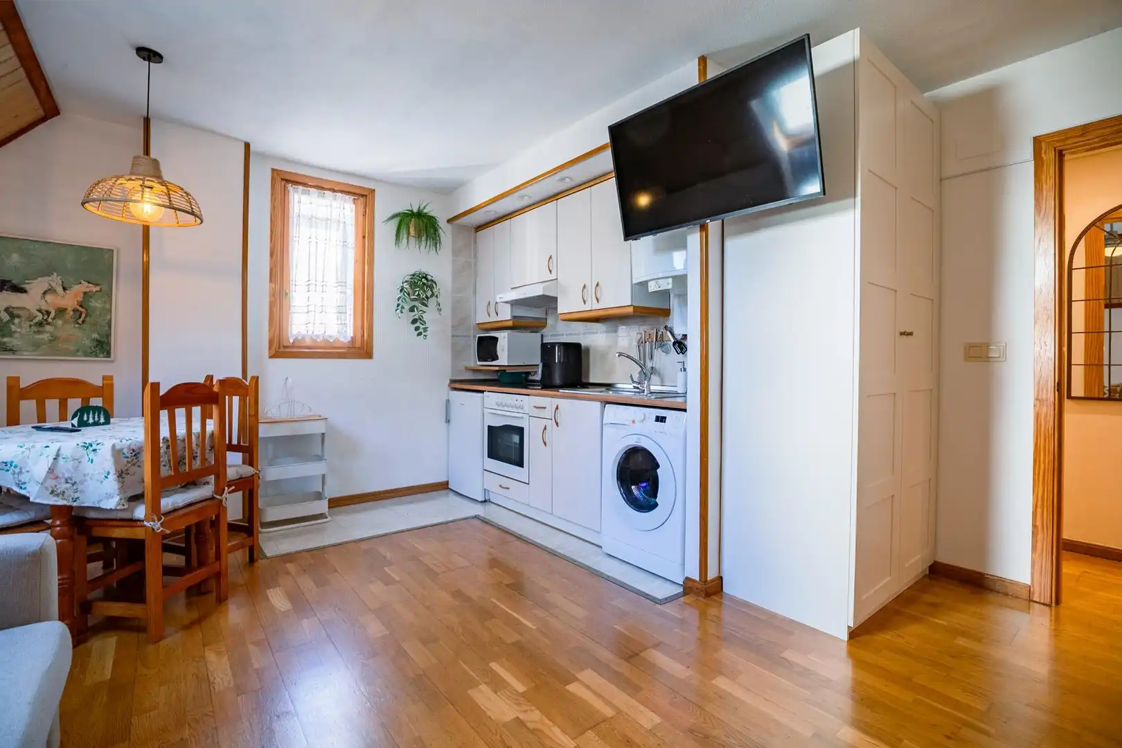 Kitchen of Flat for sale in Jaca  with Heating, Parquet flooring and Storage room