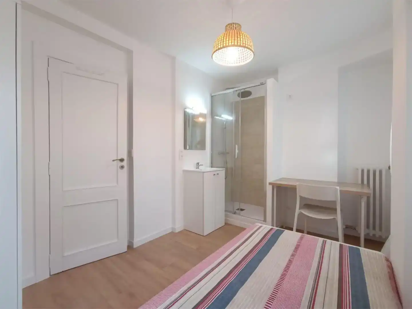 Schlafzimmer von Wohnung zur Miete in  Zaragoza Capital