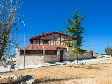 Xalet amb balcó en venda a RONDA 43