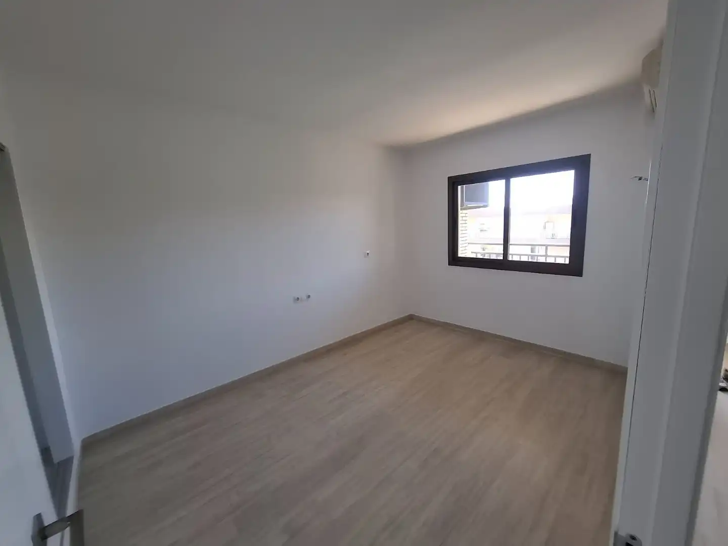 Piso con piscina en venta en Paseo Marítimo Rey de España 97, imagen 3