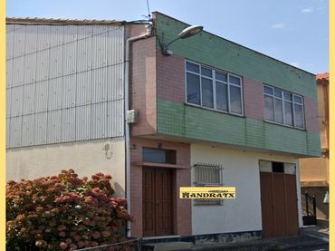 Casa con giardino in vendita a Fene