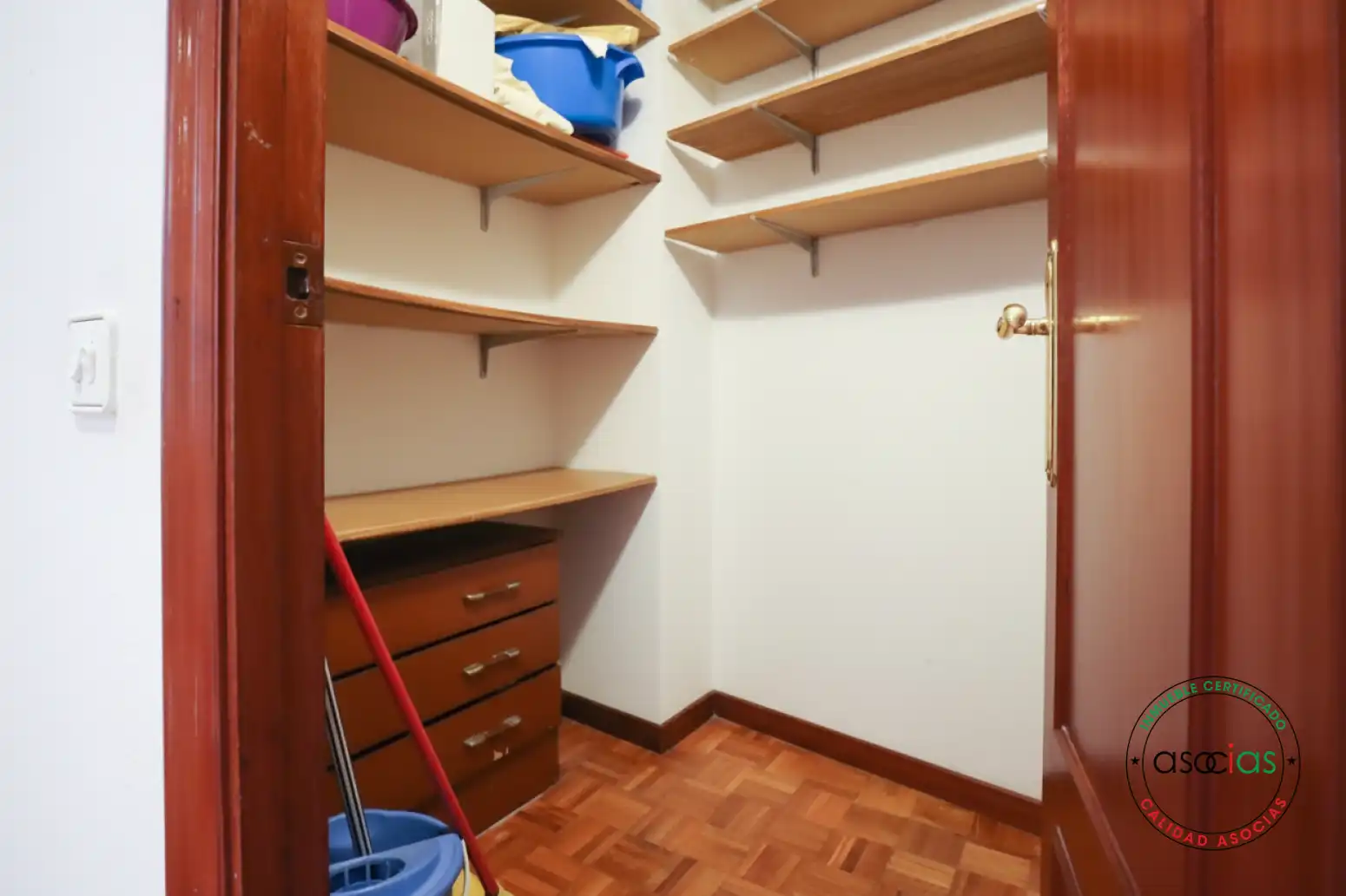 Piso en venta en Oviedo  con Calefacción, Parquet y Terraza