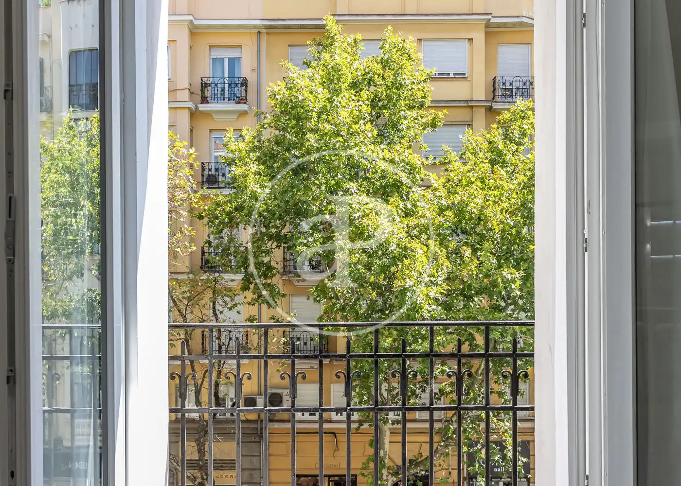 Außenansicht von Wohnung zum Verkauf in Madrid mit Klimaanlage, Heizung und Abstellraum
