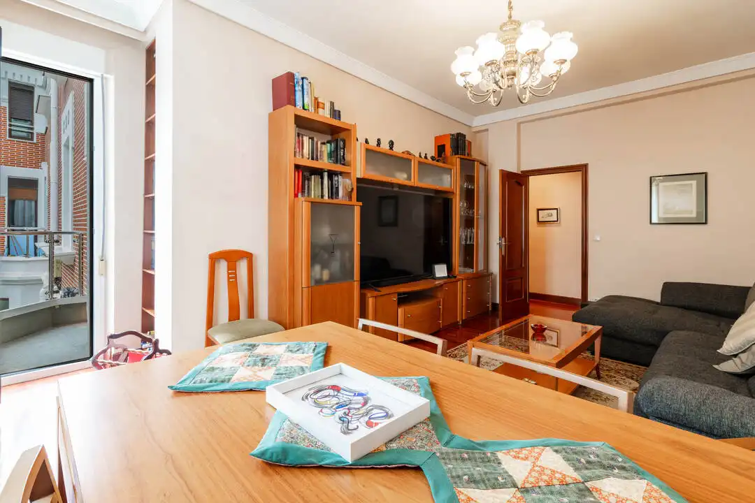 Sala de estar de Piso en venta en Donostia - San Sebastián  con Calefacción, Balcón y Alarma